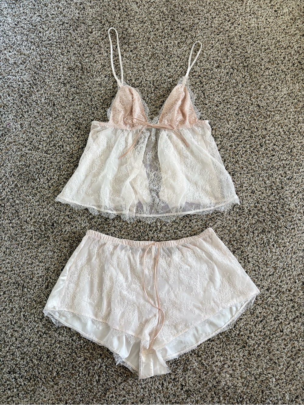 VS Lingerie Set